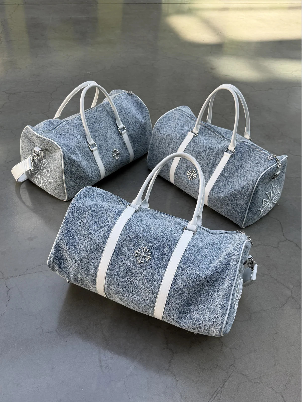 RELIC BLUE DUFFLE BAG